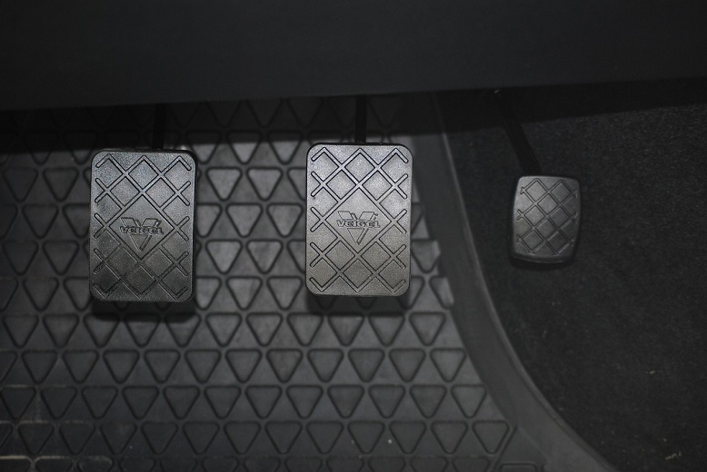 Miękki pedał hamulca